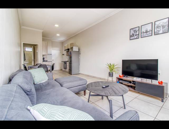 1 BEDROOM APARTMENT TO LET IN FERNDALE